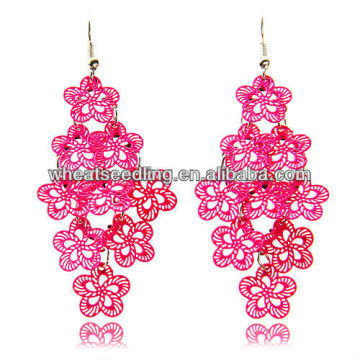 Hot Sale Hollow Out Flower Design Long Pendentif Boucles d&#39;oreilles